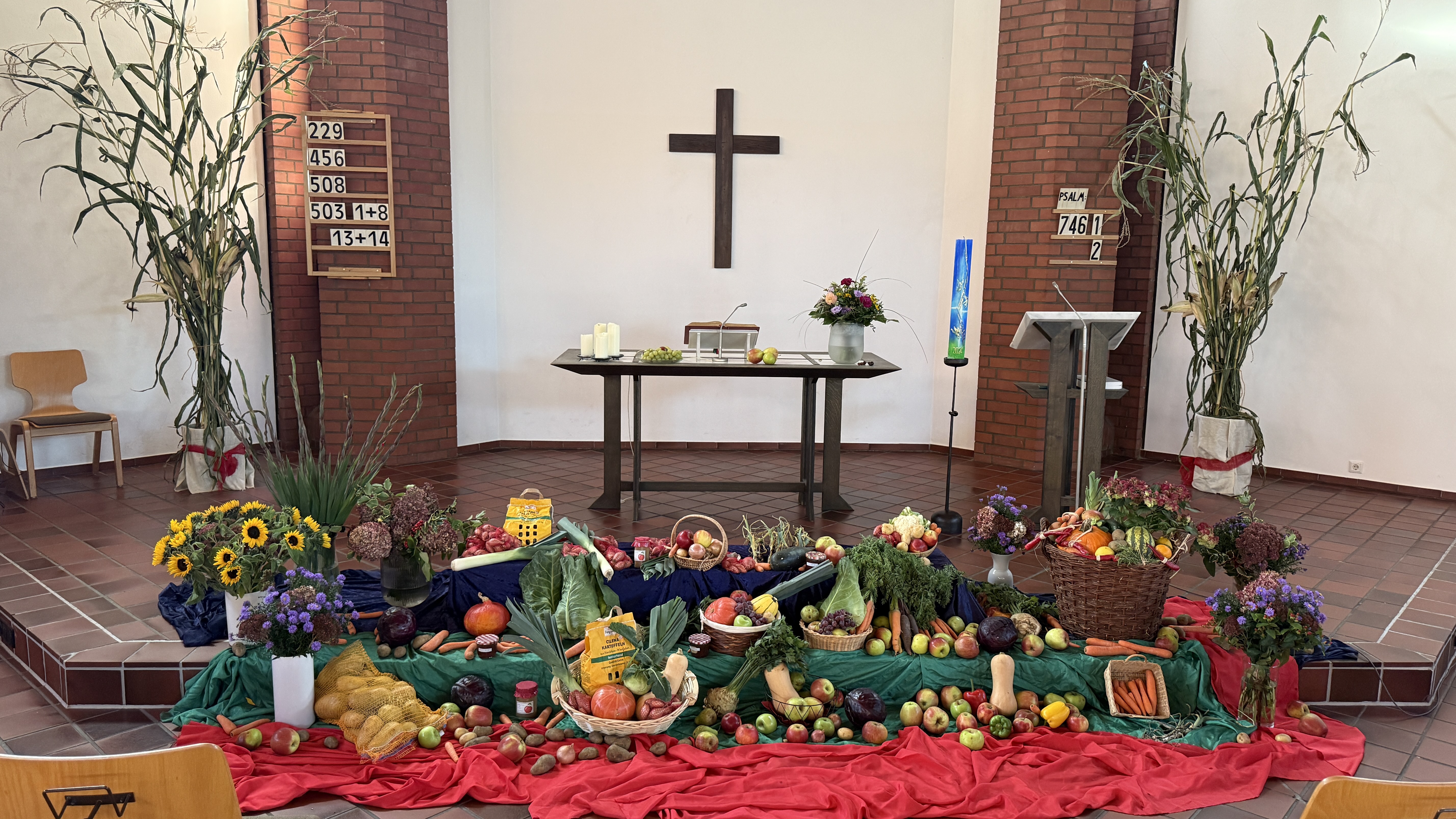 Gottesdienst mit Abendmahl, Pfarrerin Barbara Stoll-Großhans